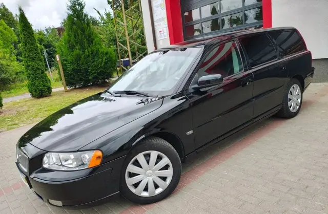 VOLVO V70 