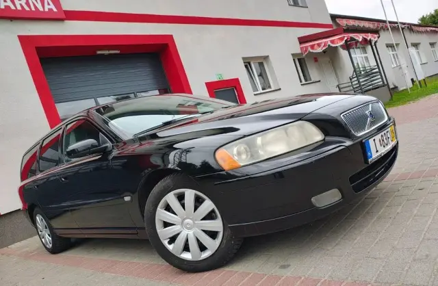 VOLVO V70 