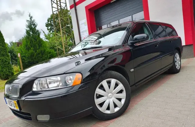 VOLVO V70 