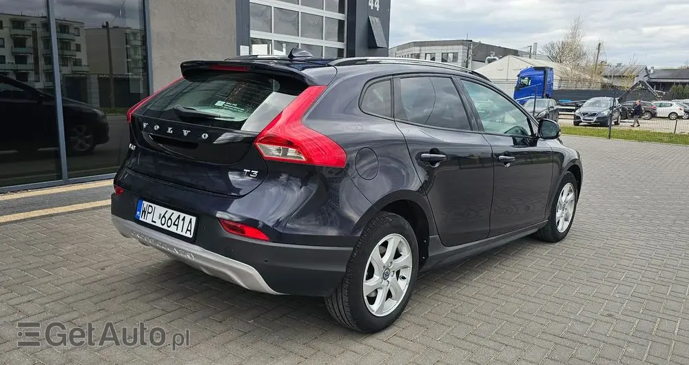 VOLVO V40 Cross Country D2 Summum