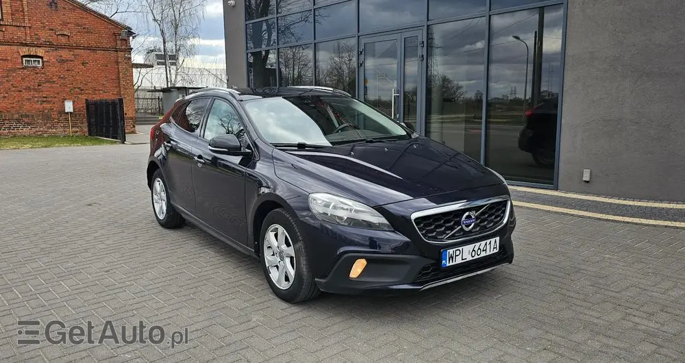 VOLVO V40 Cross Country D2 Summum