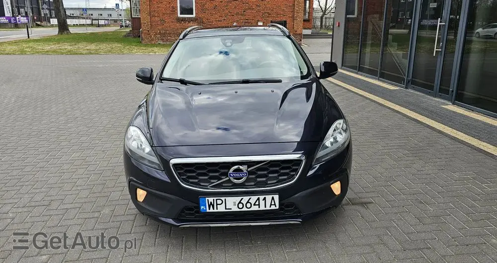 VOLVO V40 Cross Country D2 Summum