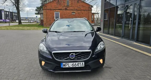 VOLVO V40 Cross Country D2 Summum
