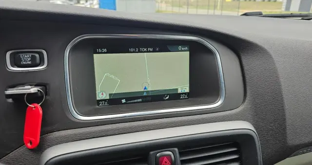 VOLVO V40 Cross Country D2 Summum