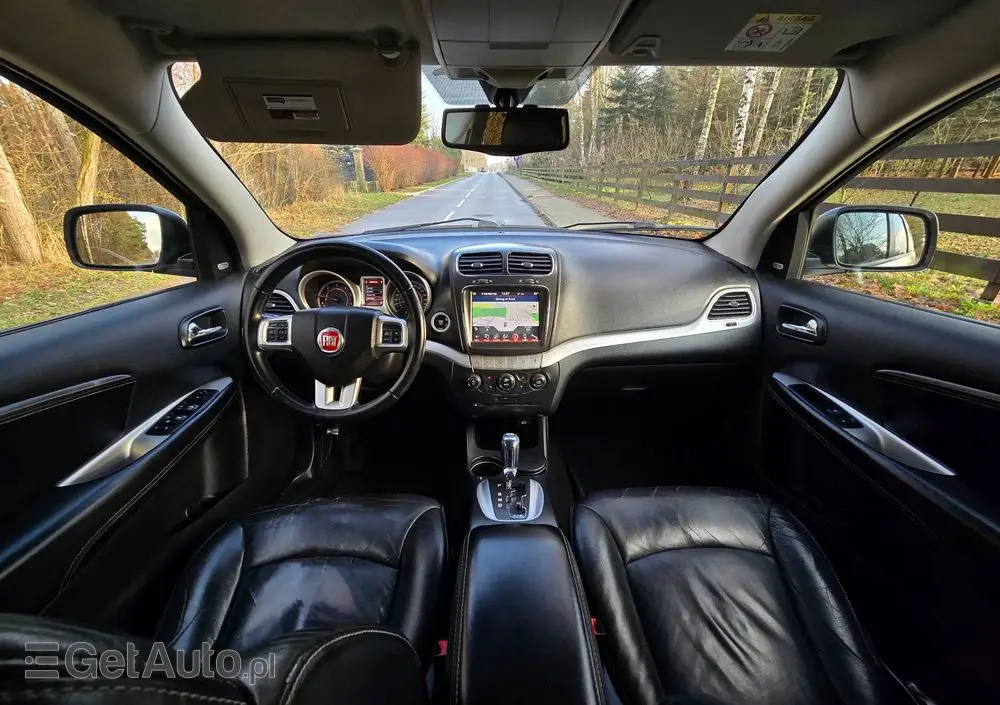 FIAT Freemont 2.0 Multijet 16V DPF Automatik Allrad Black Code