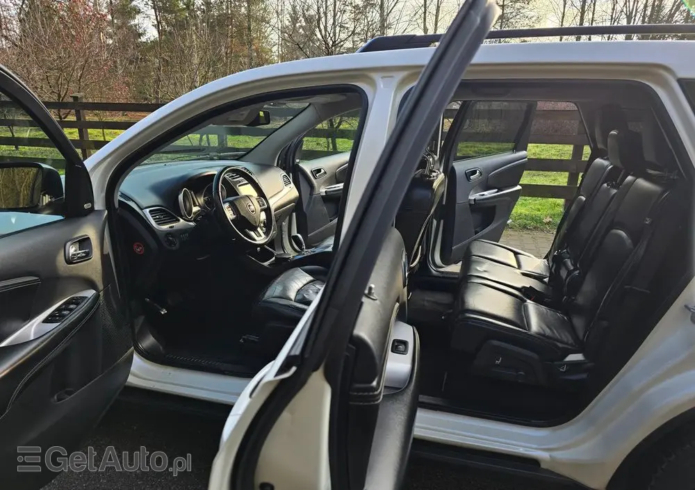 FIAT Freemont 2.0 Multijet 16V DPF Automatik Allrad Black Code