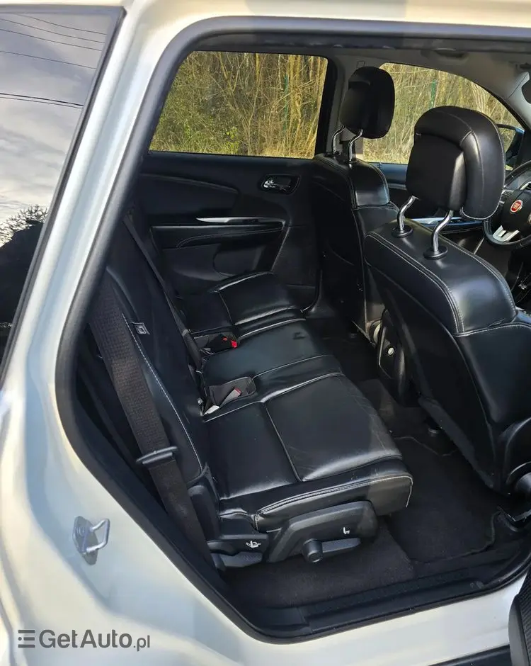 FIAT Freemont 2.0 Multijet 16V DPF Automatik Allrad Black Code