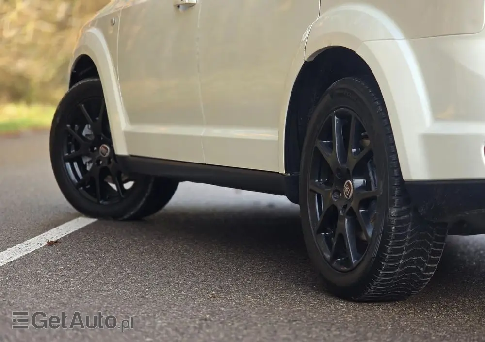 FIAT Freemont 2.0 Multijet 16V DPF Automatik Allrad Black Code