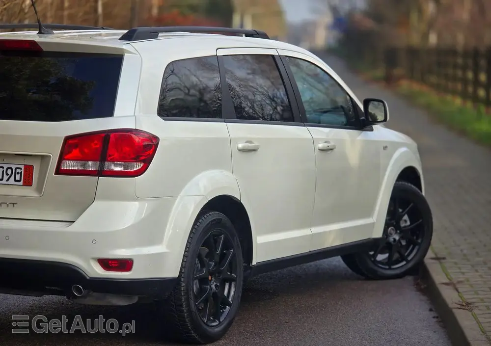 FIAT Freemont 2.0 Multijet 16V DPF Automatik Allrad Black Code