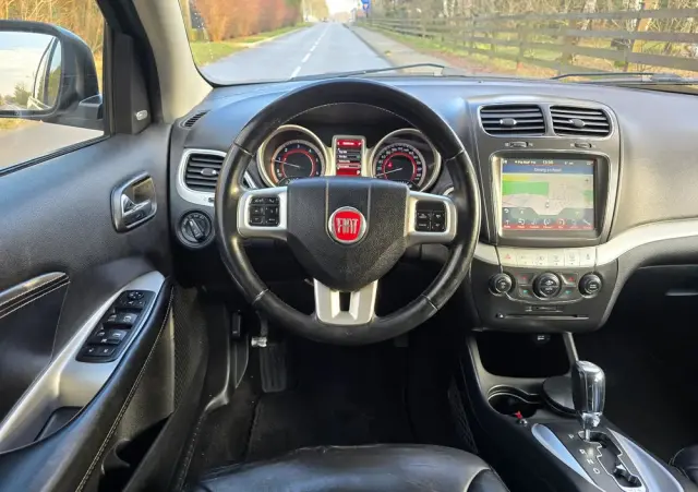 FIAT Freemont 2.0 Multijet 16V DPF Automatik Allrad Black Code