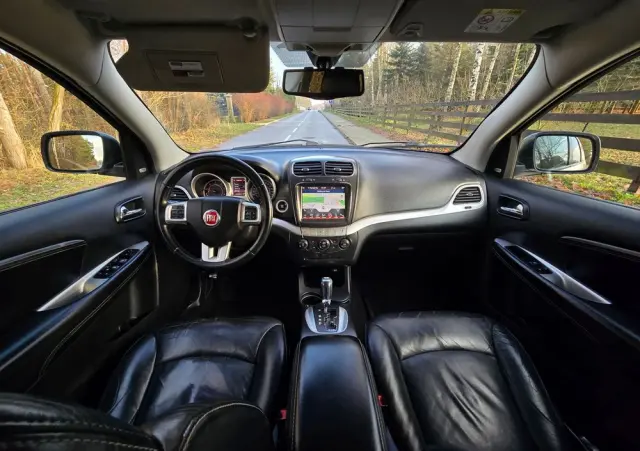 FIAT Freemont 2.0 Multijet 16V DPF Automatik Allrad Black Code