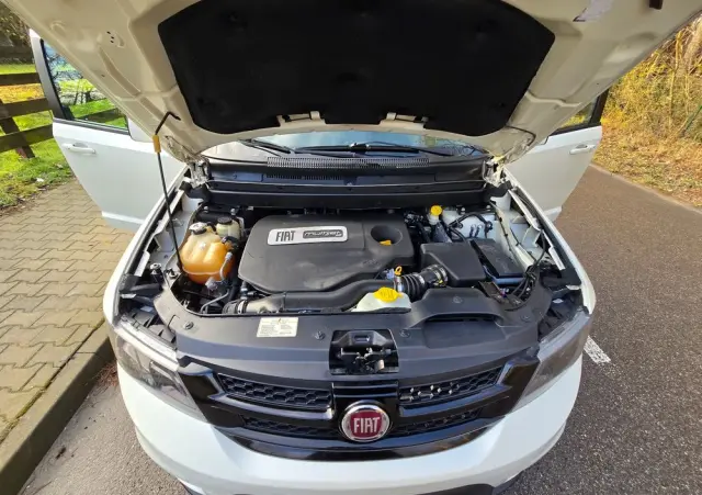 FIAT Freemont 2.0 Multijet 16V DPF Automatik Allrad Black Code