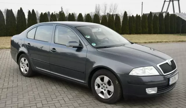 SKODA Octavia 