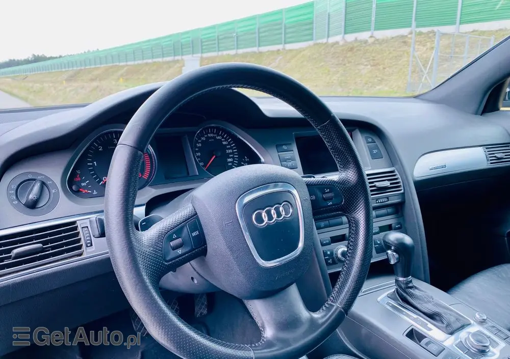 AUDI A6 Avant 3.0 TDI tiptronic quattro