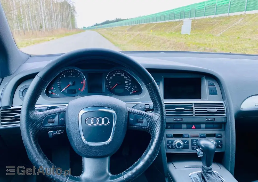AUDI A6 Avant 3.0 TDI tiptronic quattro