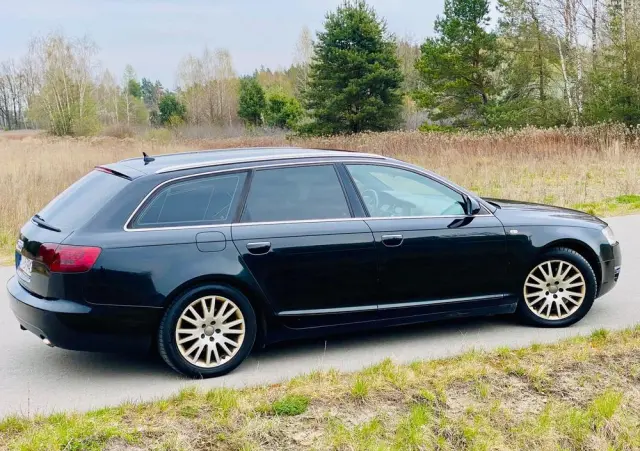 AUDI A6 Avant 3.0 TDI tiptronic quattro