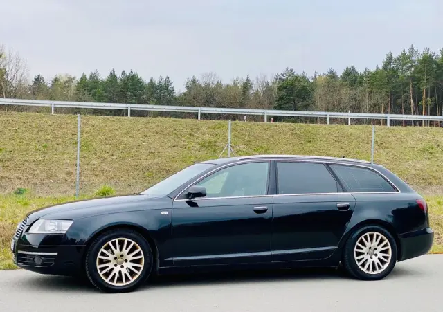 AUDI A6 Avant 3.0 TDI tiptronic quattro