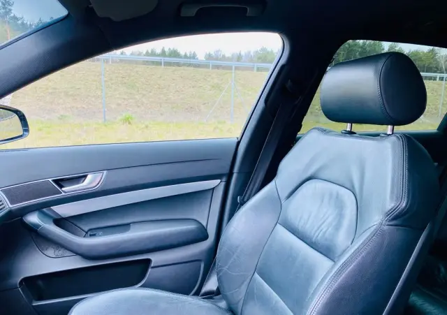 AUDI A6 Avant 3.0 TDI tiptronic quattro