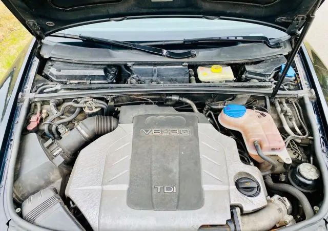 AUDI A6 Avant 3.0 TDI tiptronic quattro