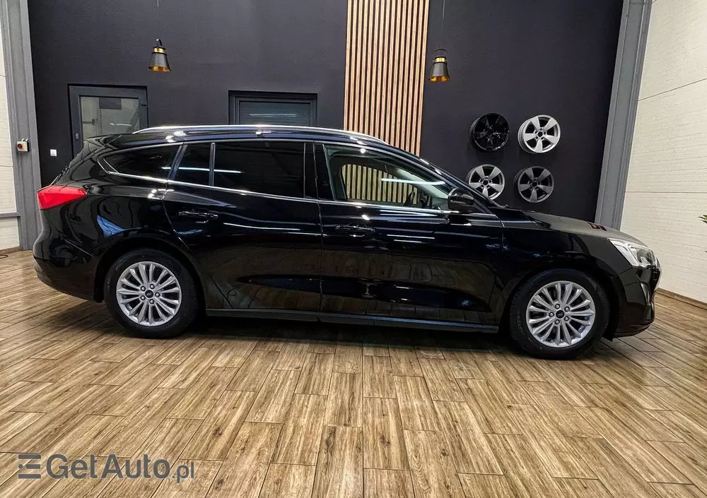 FORD Focus Turnier 1.5 EcoBlue Start-Stopp-System TITANIUM