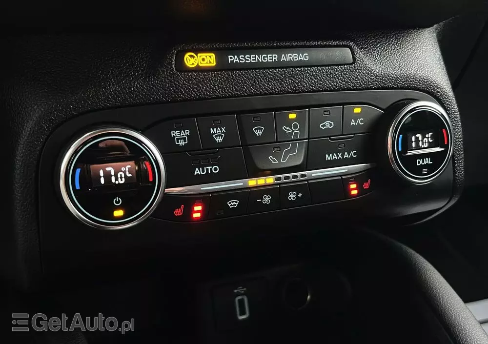 FORD Focus Turnier 1.5 EcoBlue Start-Stopp-System TITANIUM