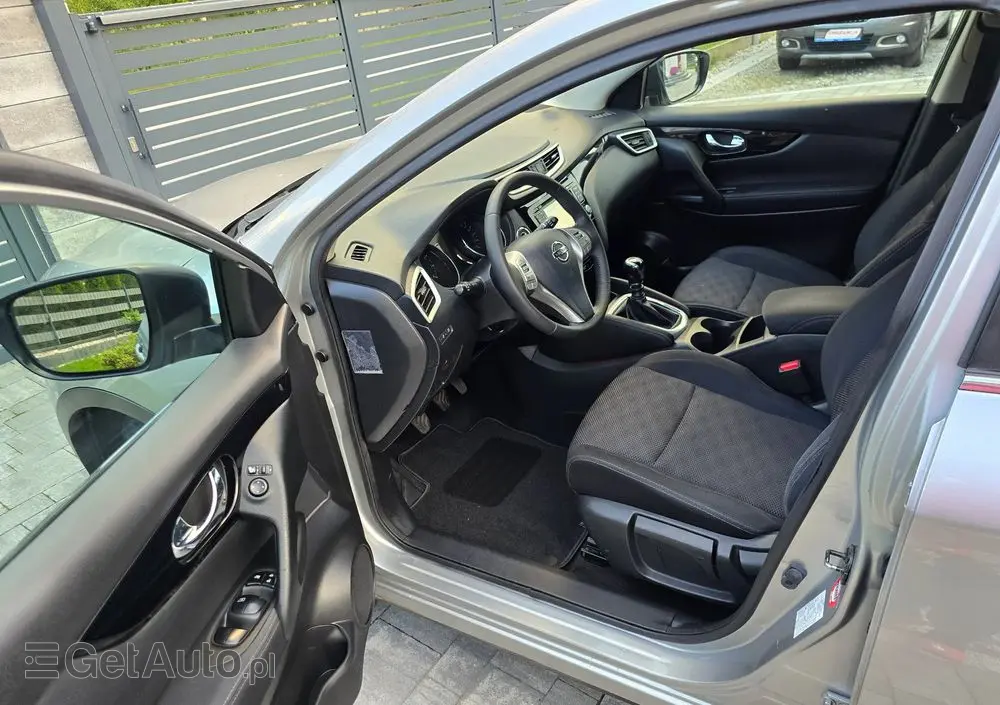 NISSAN Qashqai 1.2 DIG-T Tekna