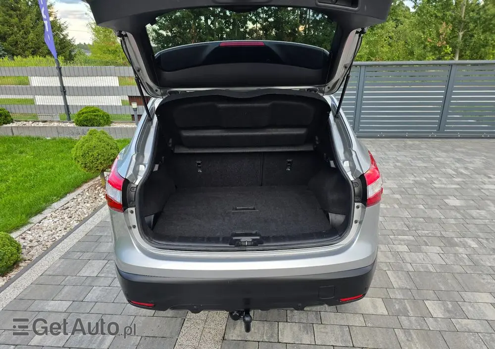 NISSAN Qashqai 1.2 DIG-T Tekna