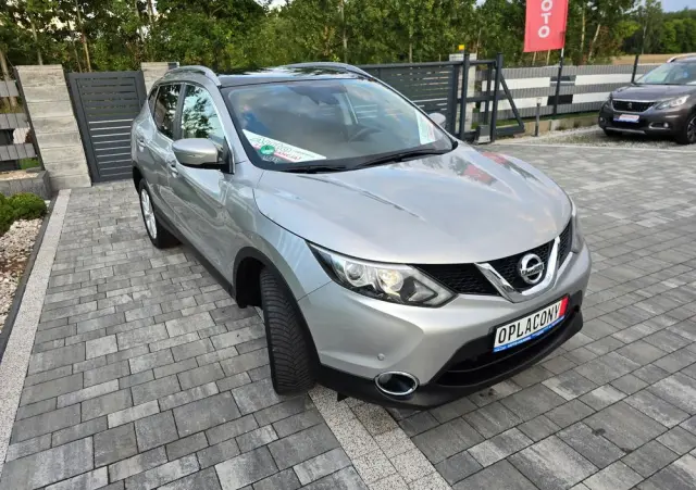 NISSAN Qashqai 1.2 DIG-T Tekna