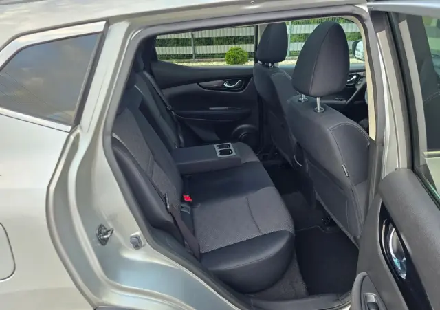 NISSAN Qashqai 1.2 DIG-T Tekna