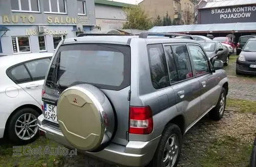 MITSUBISHI Pajero 