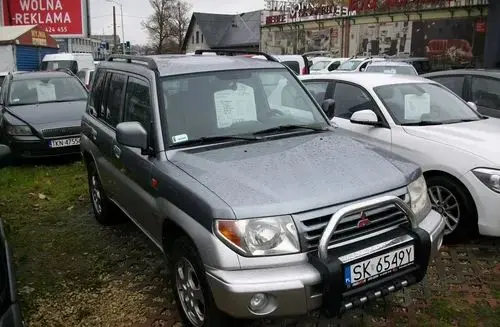 MITSUBISHI Pajero 