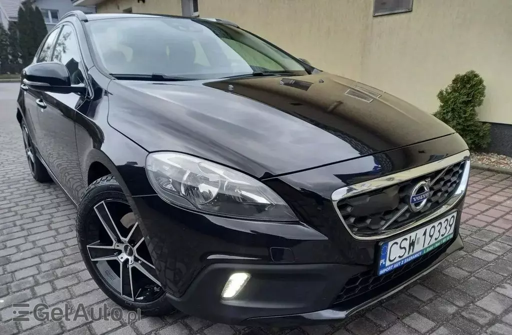 VOLVO V40 Cross Country 