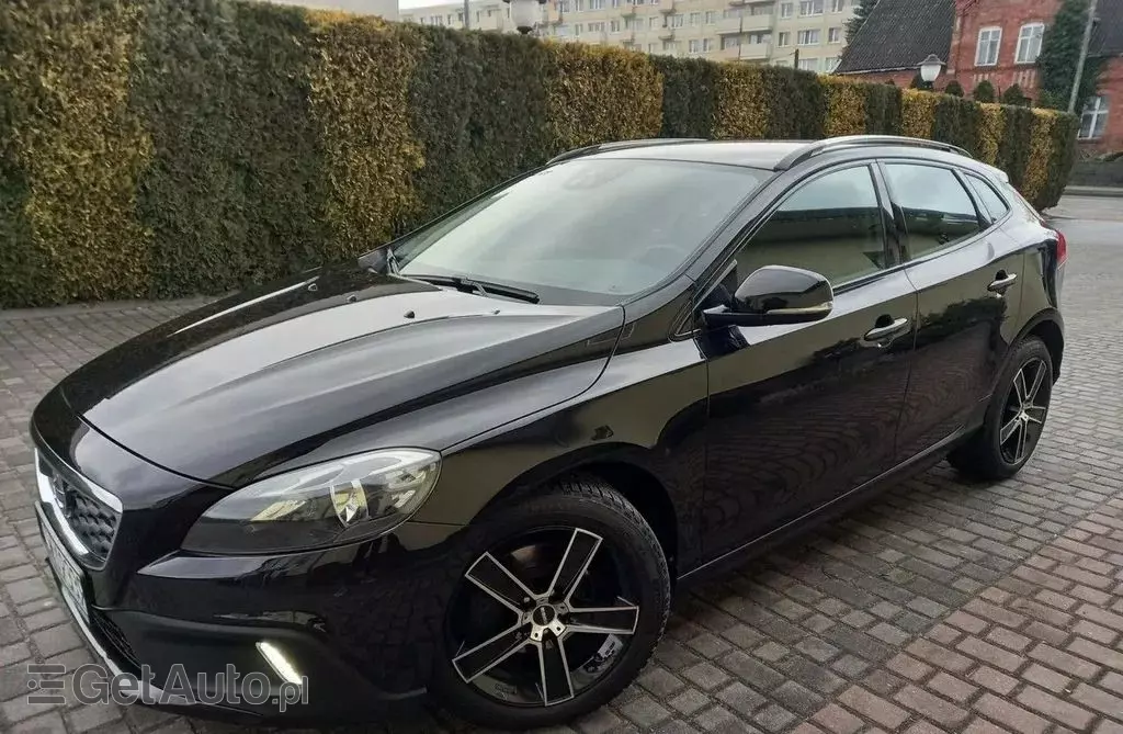 VOLVO V40 Cross Country 