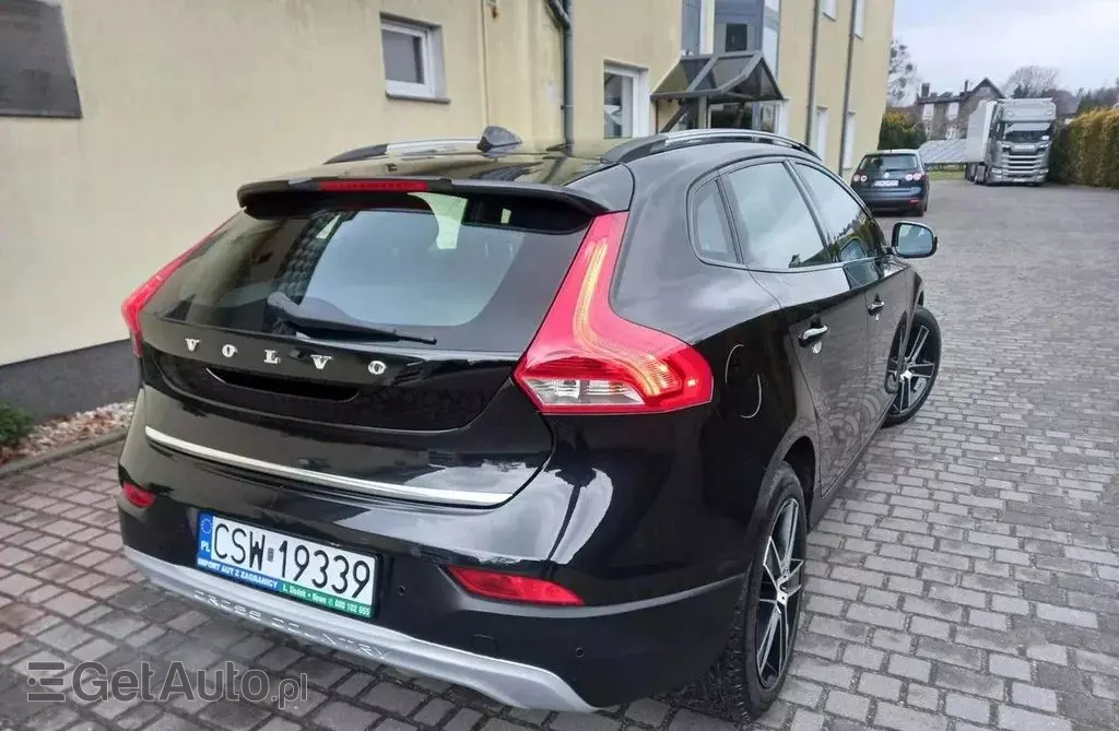 VOLVO V40 Cross Country 