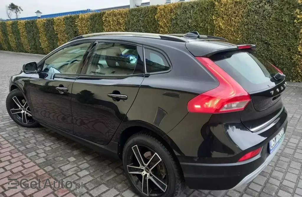 VOLVO V40 Cross Country 