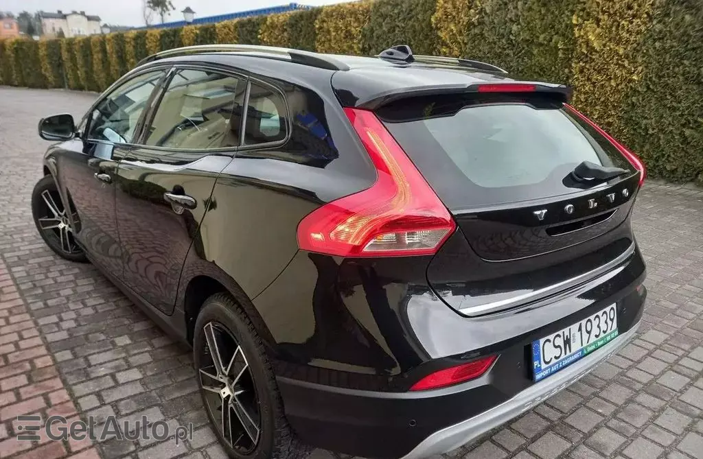 VOLVO V40 Cross Country 