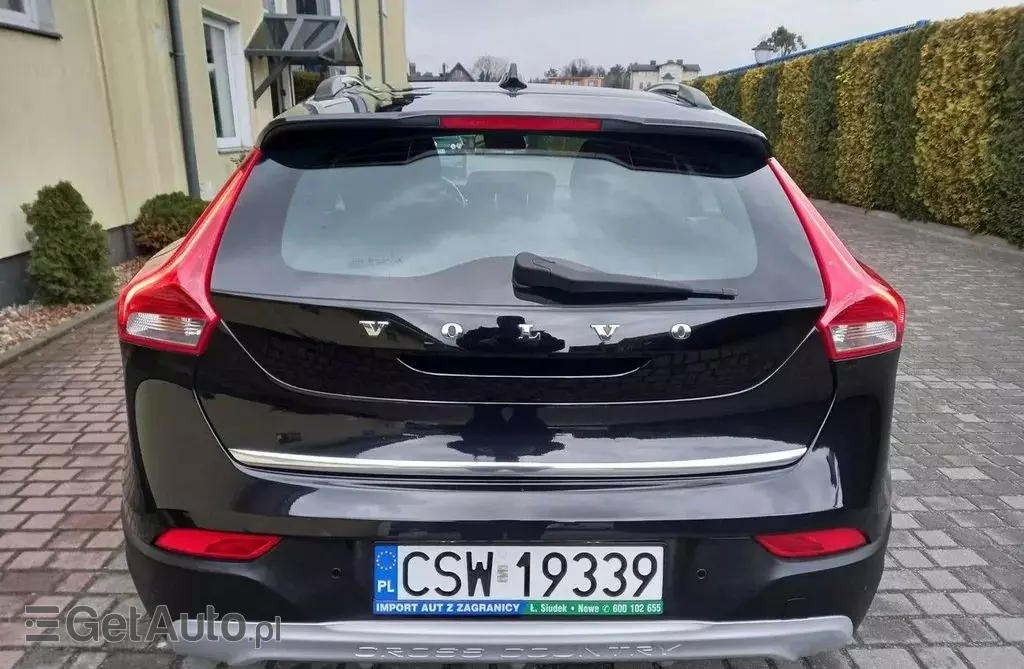 VOLVO V40 Cross Country 