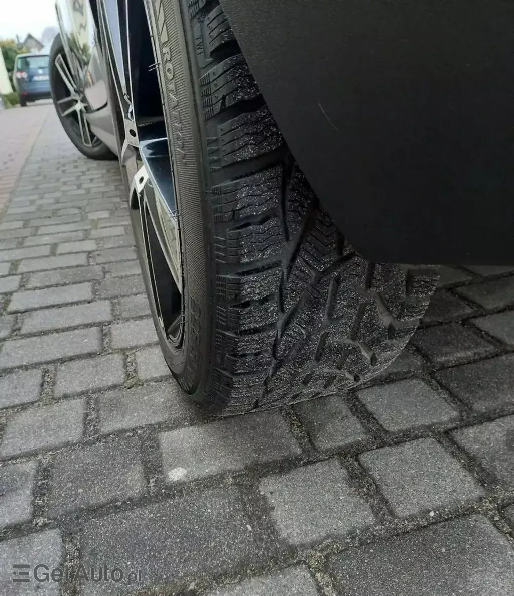 VOLVO V40 Cross Country 