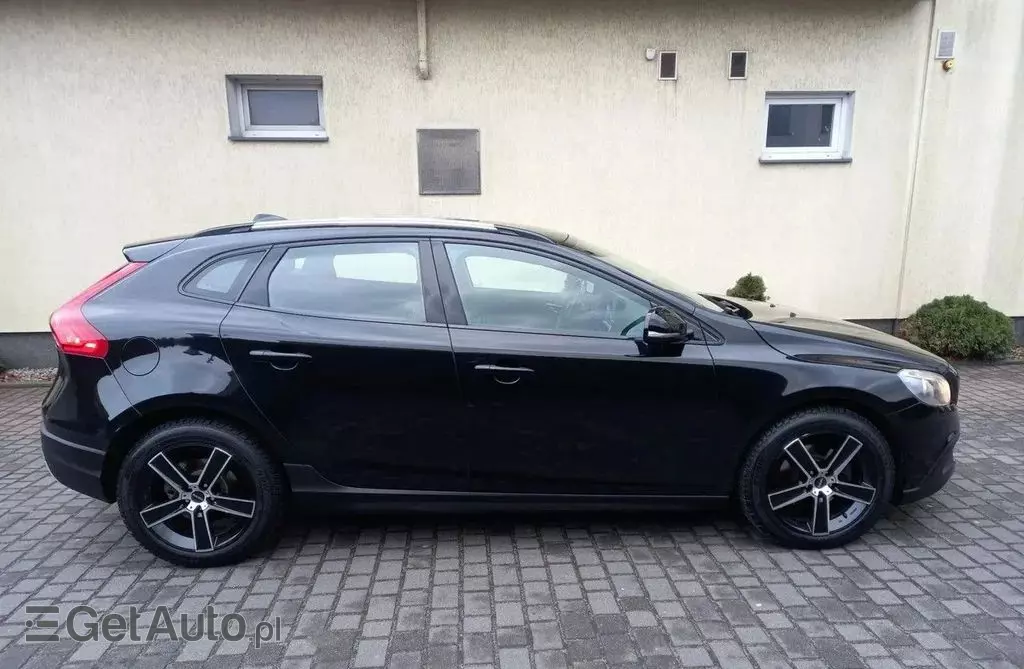 VOLVO V40 Cross Country 