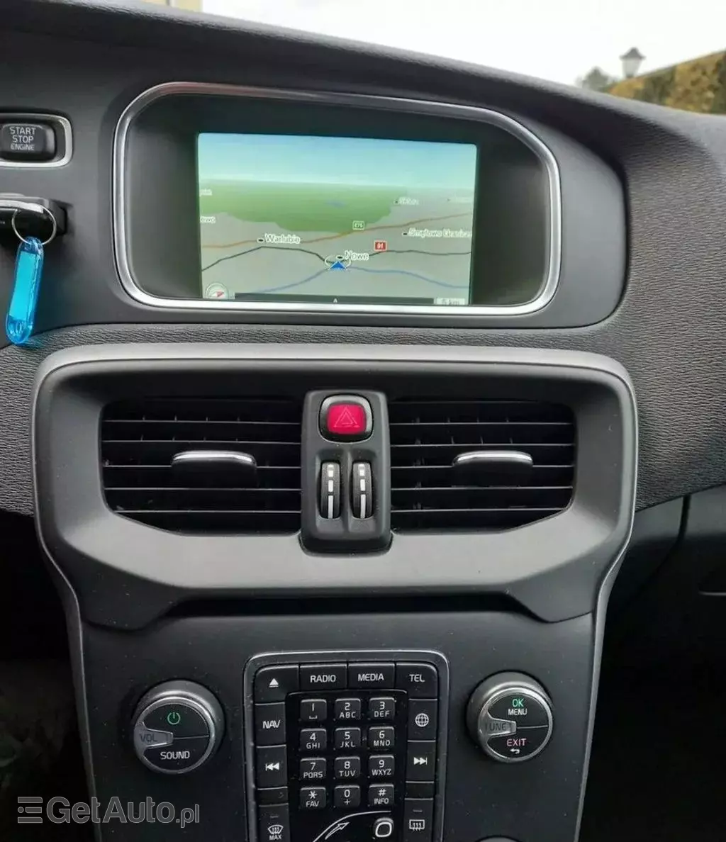 VOLVO V40 Cross Country 