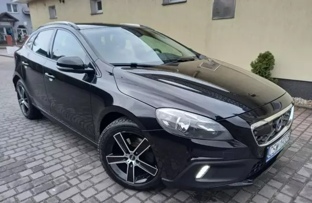 VOLVO V40 Cross Country 