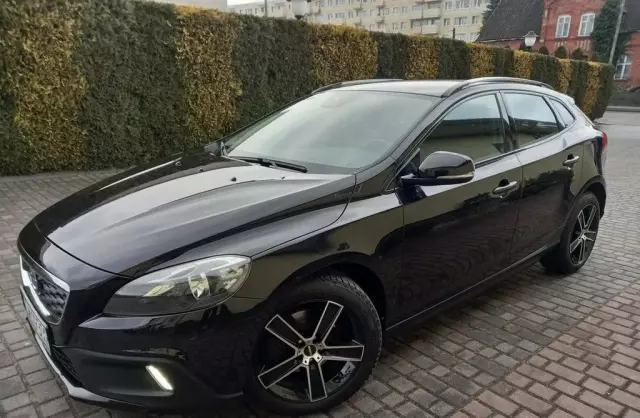 VOLVO V40 Cross Country 