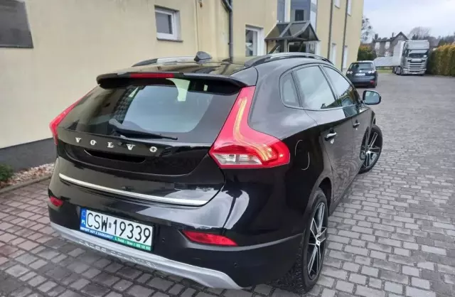 VOLVO V40 Cross Country 