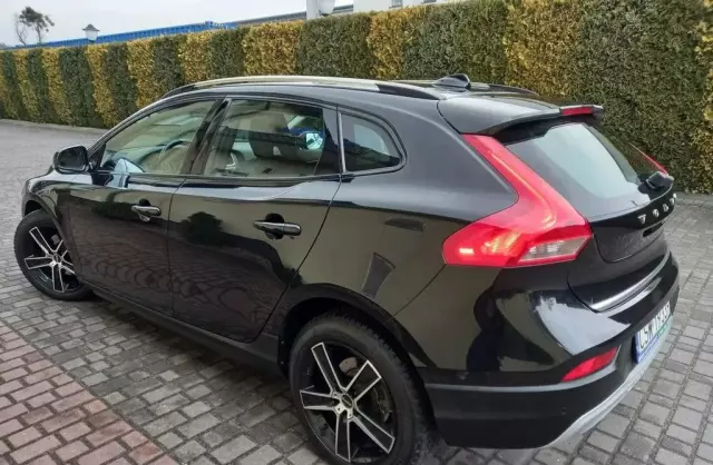 VOLVO V40 Cross Country 