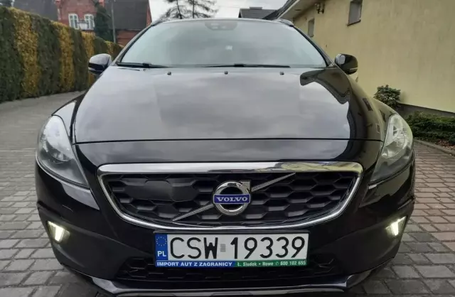 VOLVO V40 Cross Country 