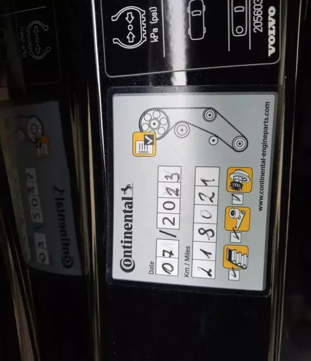 VOLVO V40 Cross Country 