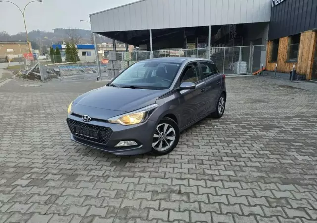 HYUNDAI I20 