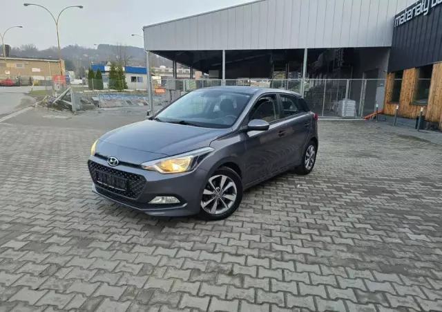 HYUNDAI I20 