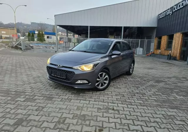 HYUNDAI I20 