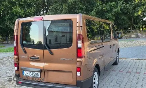 RENAULT Trafic 
